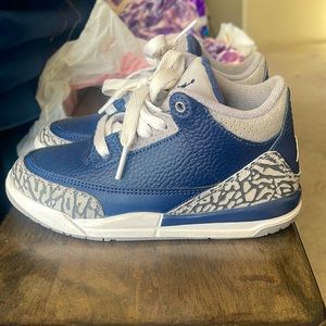 Kids retro Jordan 3s size 12
